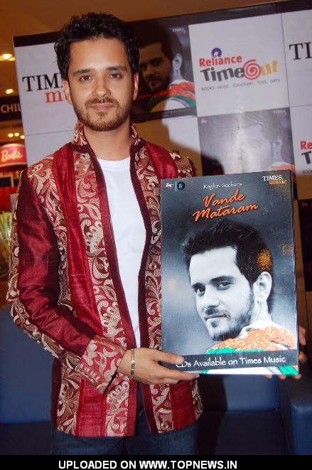 Raghav Sachar launches album 'Vande Mataram'